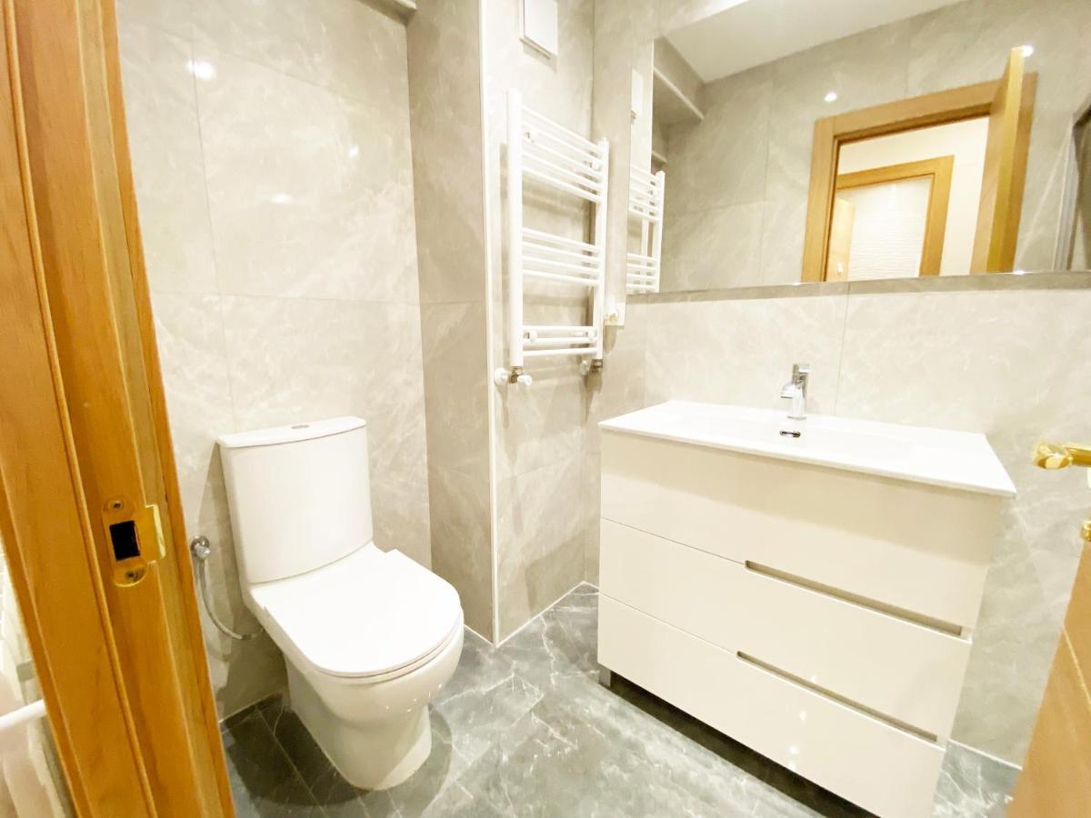 Paradise Luxurious Flat, Free Parking, 3 Double Rooms, Terrace, Jacuzzi, Fully Renovated 圣塞瓦斯蒂安 外观 照片