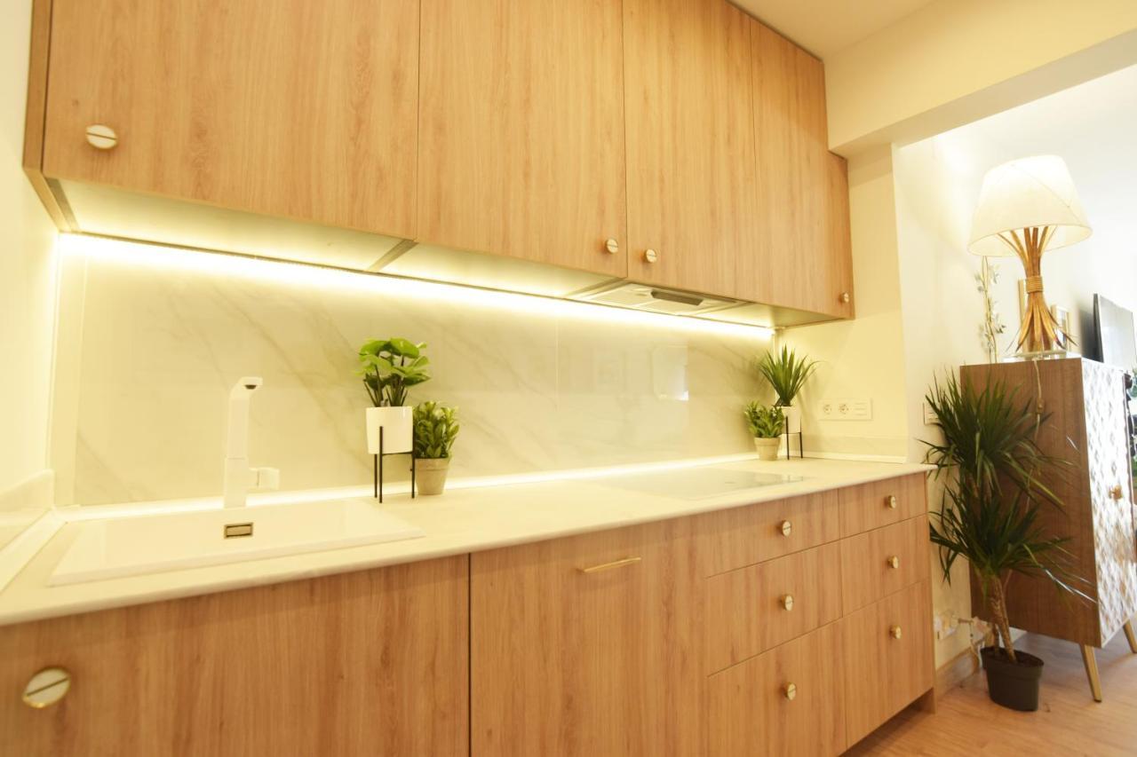 Paradise Luxurious Flat, Free Parking, 3 Double Rooms, Terrace, Jacuzzi, Fully Renovated 圣塞瓦斯蒂安 外观 照片