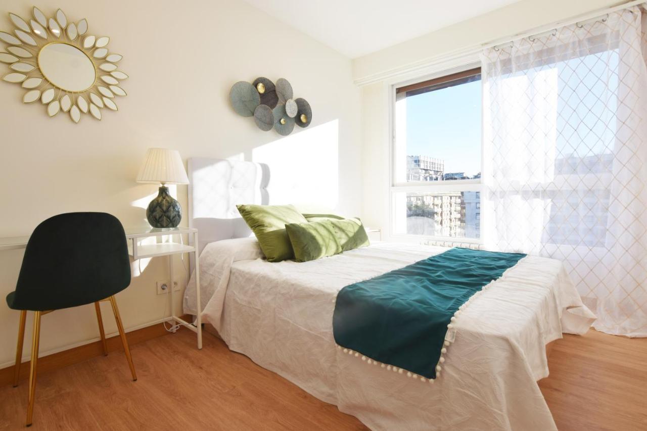 Paradise Luxurious Flat, Free Parking, 3 Double Rooms, Terrace, Jacuzzi, Fully Renovated 圣塞瓦斯蒂安 外观 照片