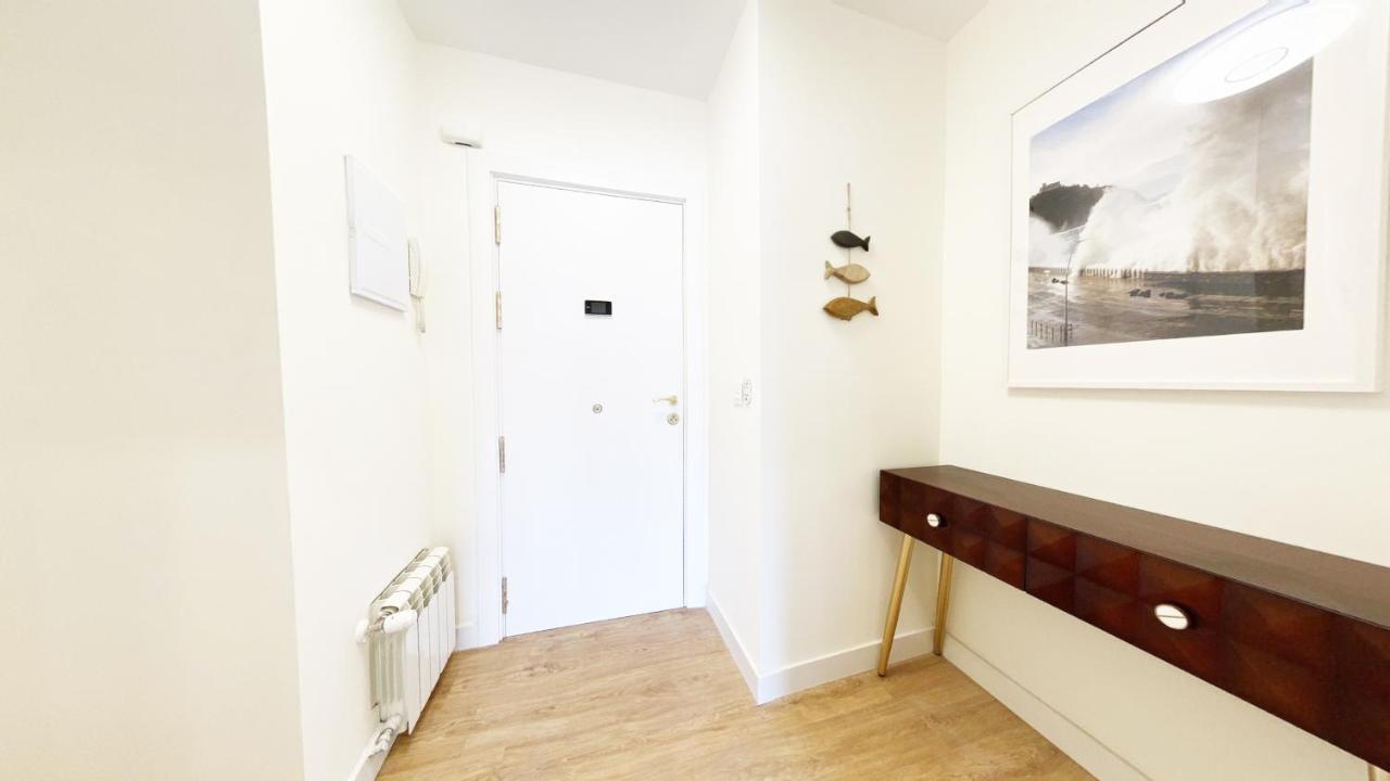 Paradise Luxurious Flat, Free Parking, 3 Double Rooms, Terrace, Jacuzzi, Fully Renovated 圣塞瓦斯蒂安 外观 照片